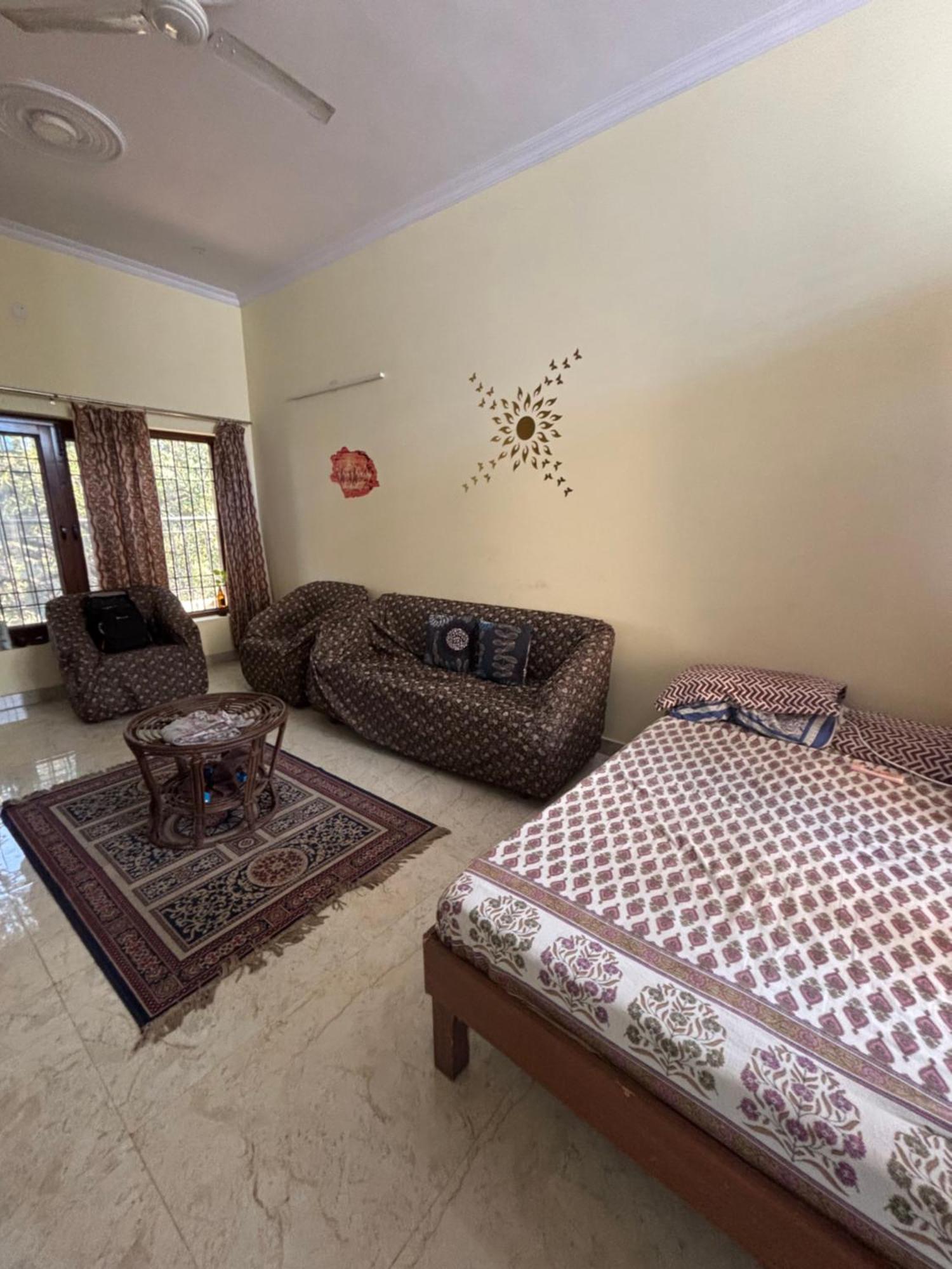 Birds Nest Bed and Breakfast New Delhi Buitenkant foto